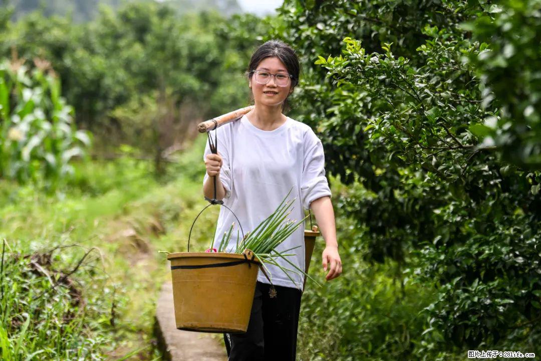 全网追的“扁担女孩”，找了一份暑假工，时薪12元 - 漳州生活资讯 - 漳州28生活网 zhangzhou.28life.com