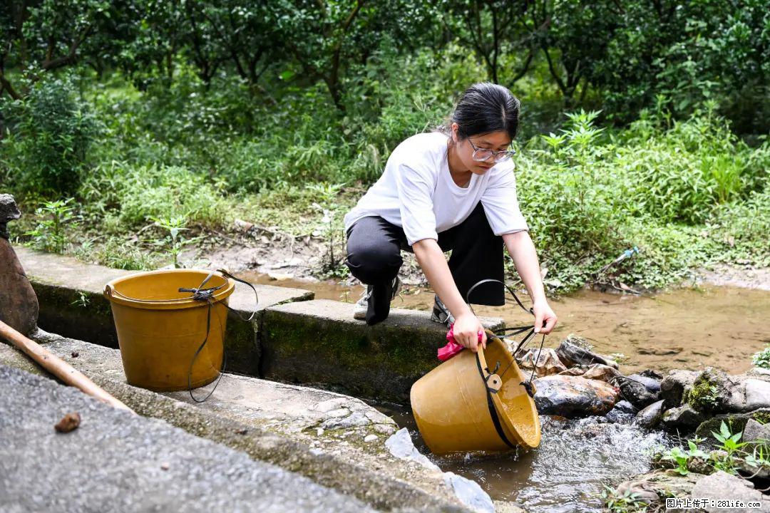 全网追的“扁担女孩”，找了一份暑假工，时薪12元 - 漳州生活资讯 - 漳州28生活网 zhangzhou.28life.com