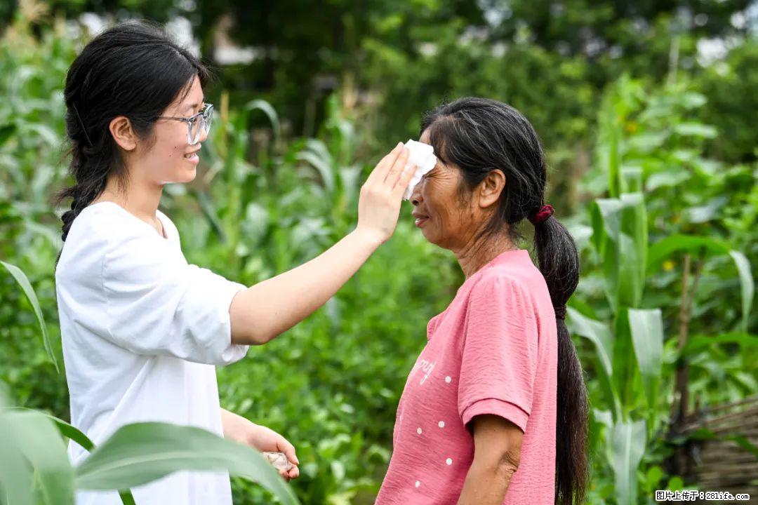 全网追的“扁担女孩”，找了一份暑假工，时薪12元 - 漳州生活资讯 - 漳州28生活网 zhangzhou.28life.com